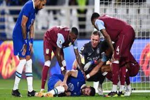 Armando Broja suffers knee injury during friendly v Aston Villa